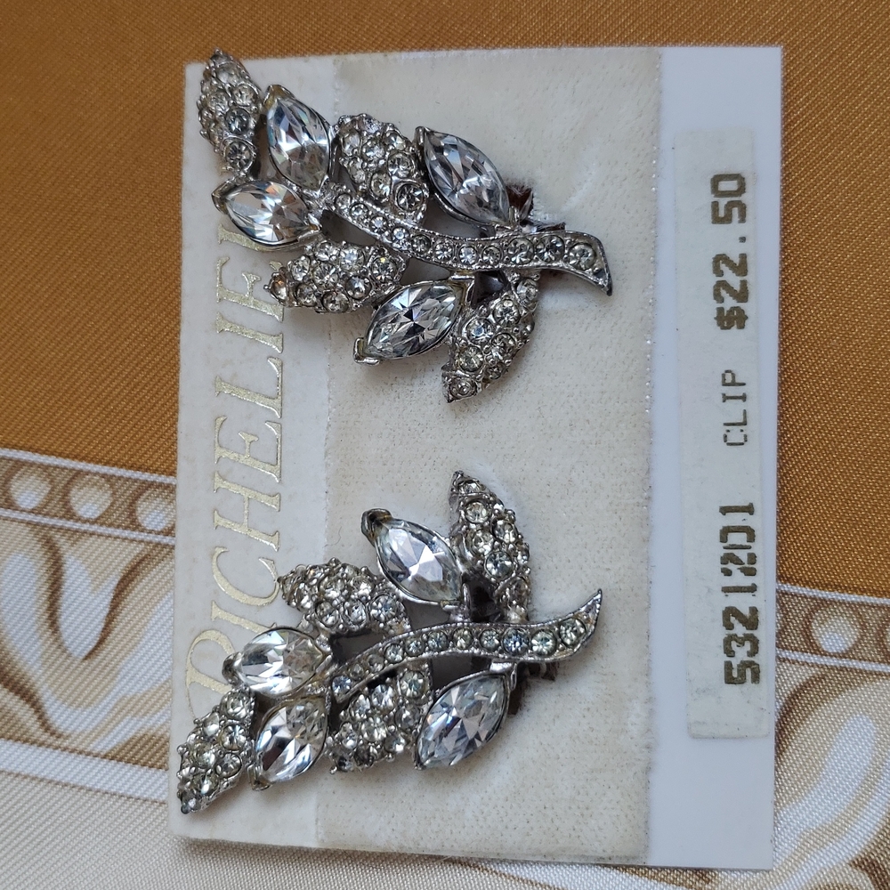 🔥HP🔥VTG Richelieu Rhinestone earclip - Picture 7 of 8